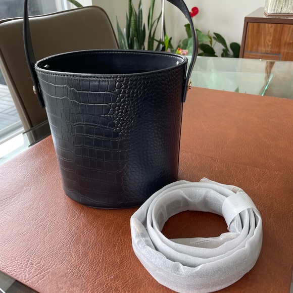 Vegan leather bucket bag - Picture 4 of 15